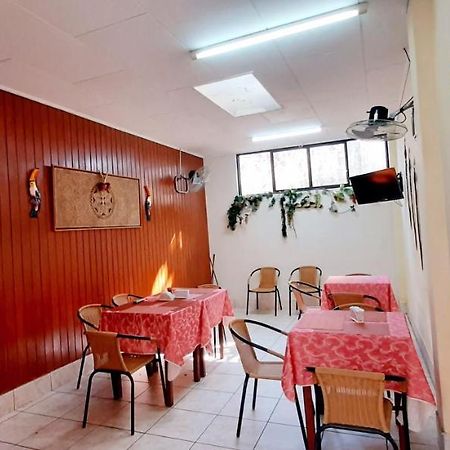 Hostal Huayruro Ікітос Екстер'єр фото